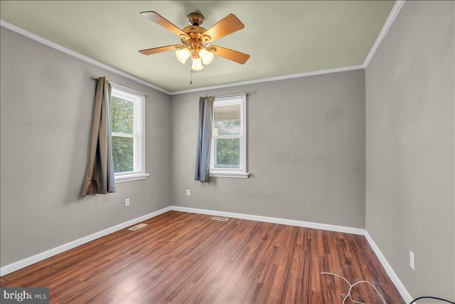 211 S CEDAR AVE, Maple Shade, NJ 08052