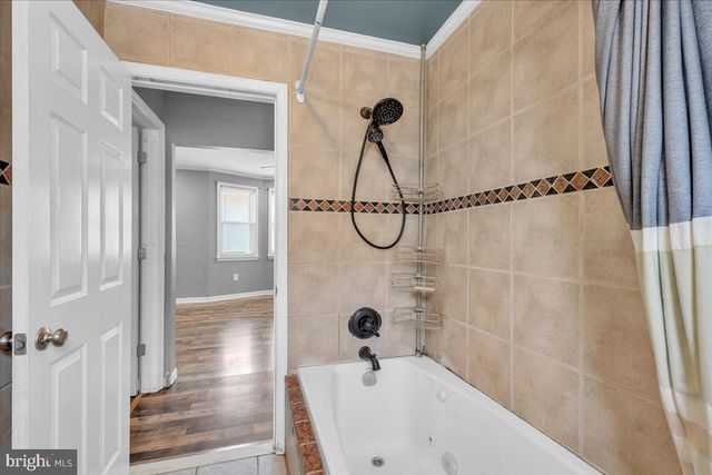 211 S CEDAR AVE, Maple Shade, NJ 08052