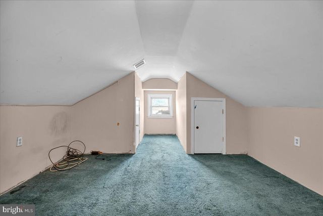 211 S CEDAR AVE, Maple Shade, NJ 08052