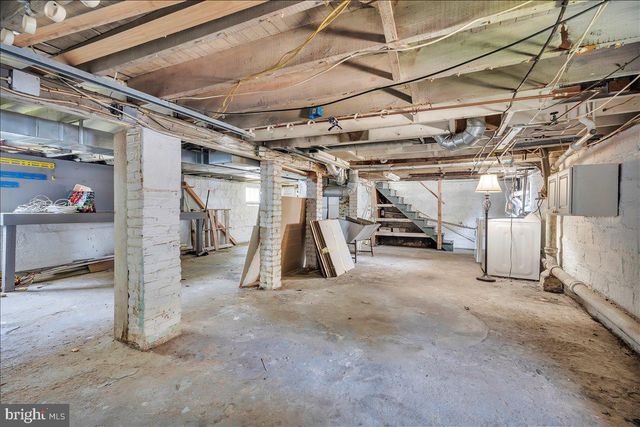 211 S CEDAR AVE, Maple Shade, NJ 08052
