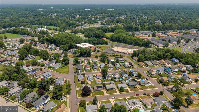 211 S CEDAR AVE, Maple Shade, NJ 08052