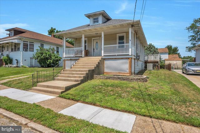 211 S CEDAR AVE, Maple Shade, NJ 08052