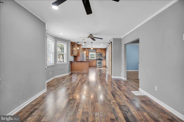 211 S CEDAR AVE, Maple Shade, NJ 08052