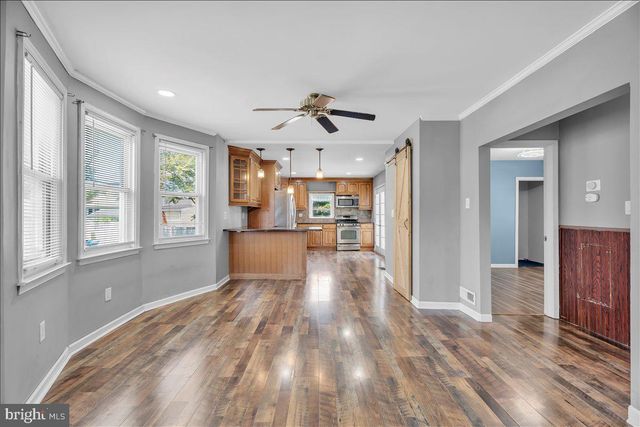 211 S CEDAR AVE, Maple Shade, NJ 08052