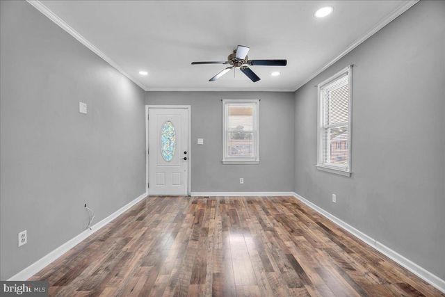 211 S CEDAR AVE, Maple Shade, NJ 08052