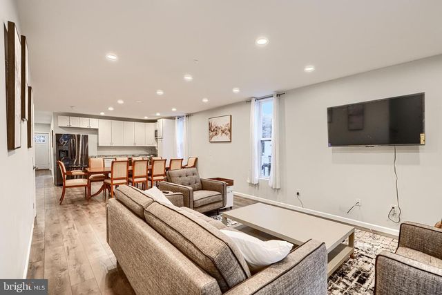 17 TUNIC AVE, Capitol Heights, MD 20743