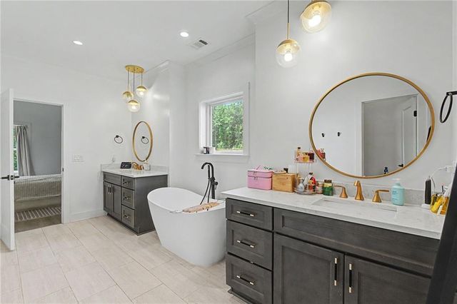 376 Hunnicutt Road SE, Mableton, GA 30126