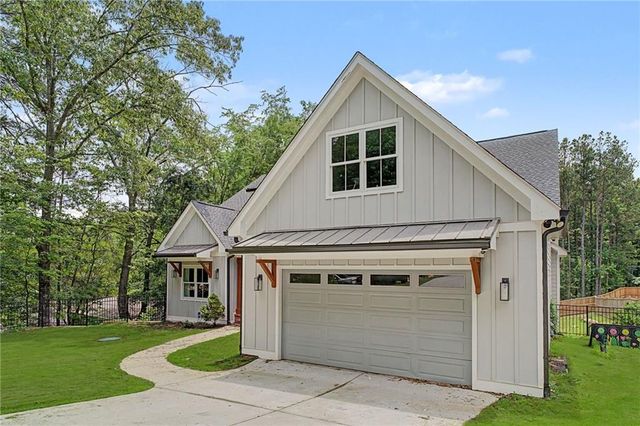 376 Hunnicutt Road SE, Mableton, GA 30126