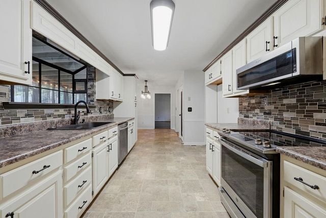 18 Heather Lane, Villa Rica, GA 30180