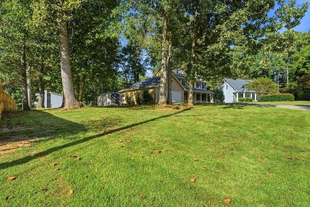 18 Heather Lane, Villa Rica, GA 30180