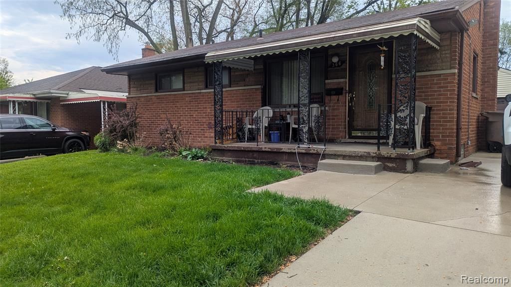 366 Linda Vista Drive, Pontiac, MI 48342
