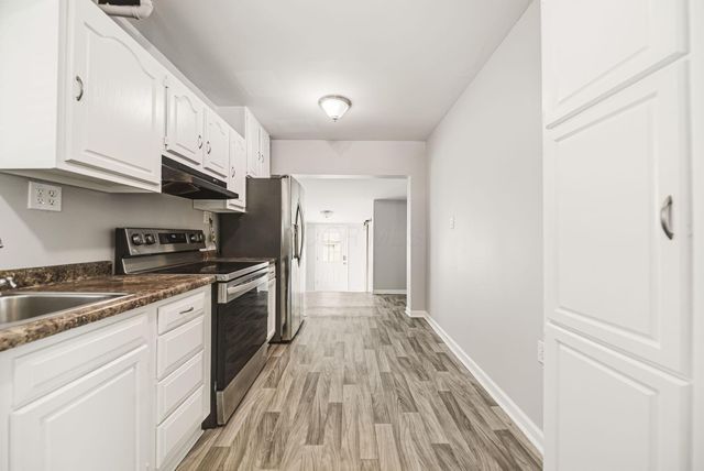 2483 Valleyview Drive, Columbus, OH 43204