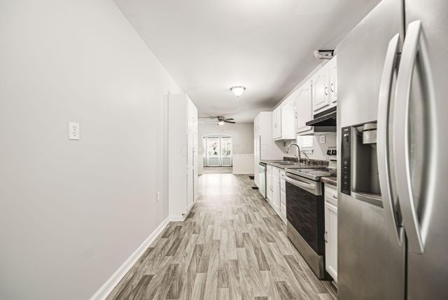 2483 Valleyview Drive, Columbus, OH 43204