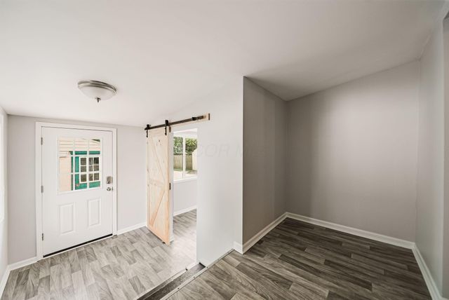 2483 Valleyview Drive, Columbus, OH 43204