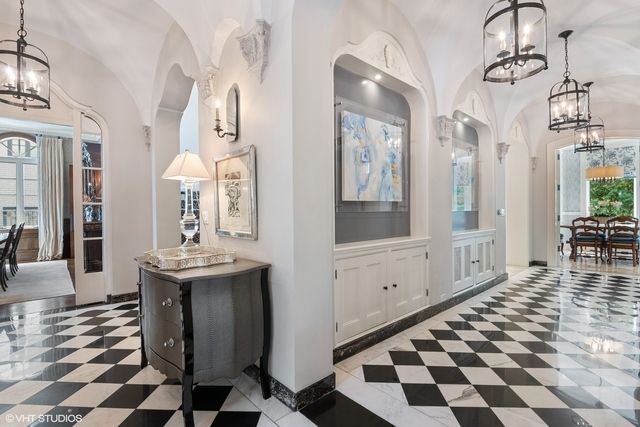 145 Oxford Road, Kenilworth, IL 60043