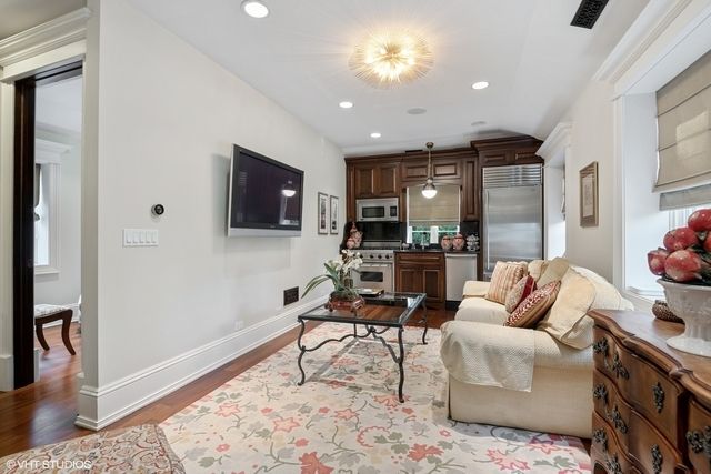 145 Oxford Road, Kenilworth, IL 60043