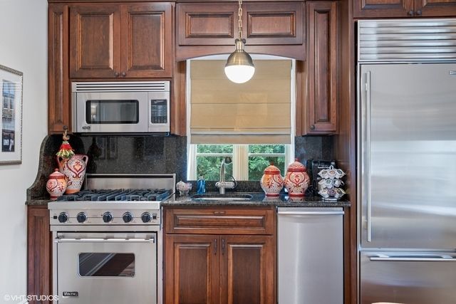 145 Oxford Road, Kenilworth, IL 60043