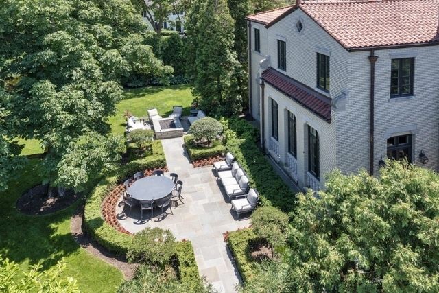 145 Oxford Road, Kenilworth, IL 60043