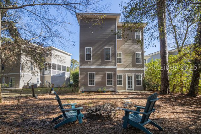 14 Peregrine Dr, Hilton Head Island, SC 29926