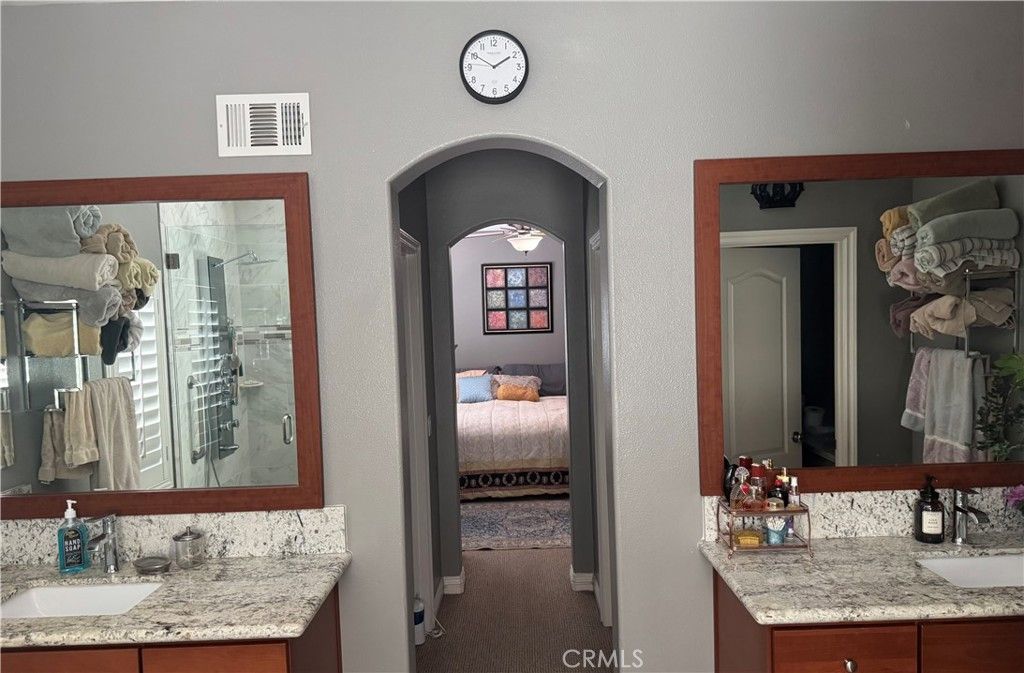 Image 11 of property listing at 16 Bower Lane, Mission Viejo, CA 92694