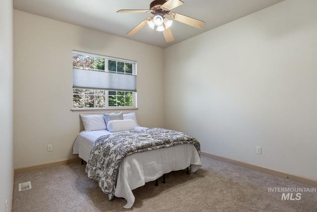 1164 S Island Glenn Way, Eagle, ID 83616