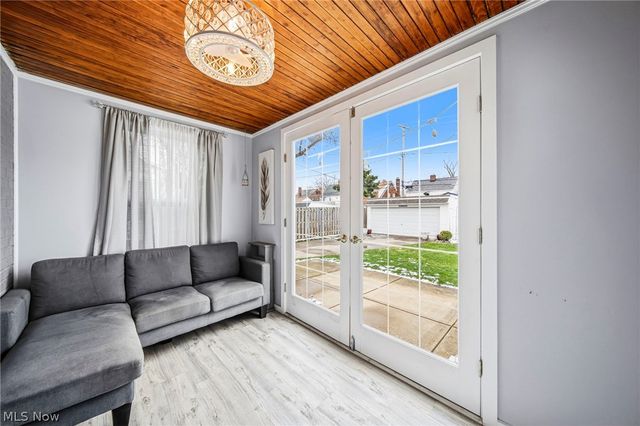 94 E 217th Street, Euclid, OH 44123