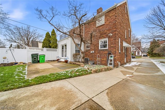 94 E 217th Street, Euclid, OH 44123