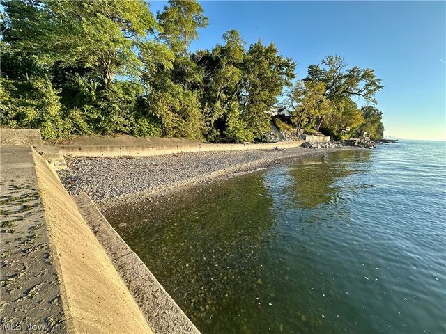 94 E 217th Street, Euclid, OH 44123