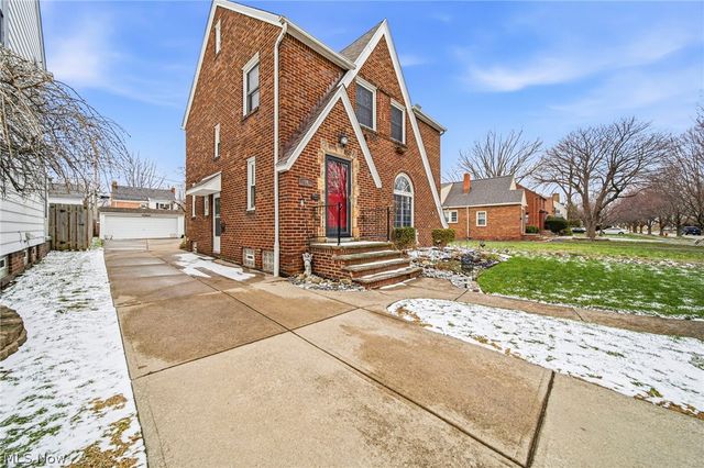 94 E 217th Street, Euclid, OH 44123