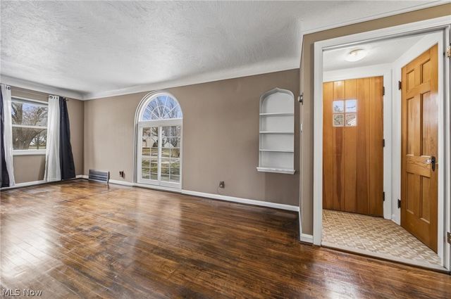 94 E 217th Street, Euclid, OH 44123