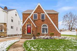 94 E 217th Street, Euclid, OH 44123