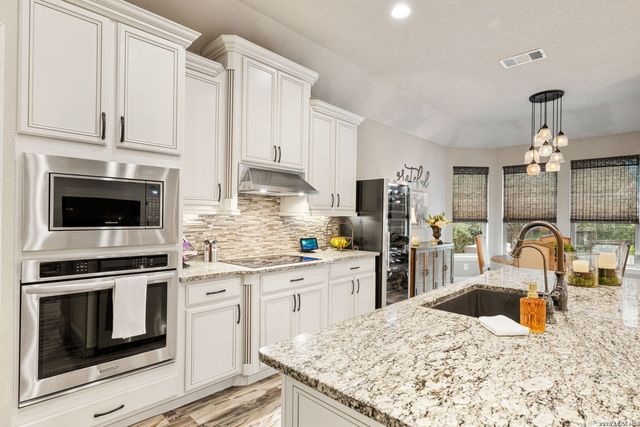 193 AUTUMN RDG, Boerne, TX 78006