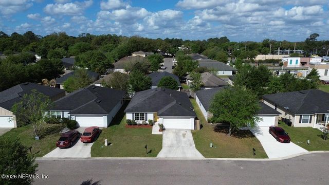 5462 VILLAGE POND Court, Jacksonville, FL 32210