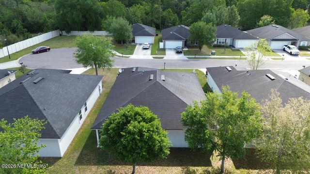 5462 VILLAGE POND Court, Jacksonville, FL 32210