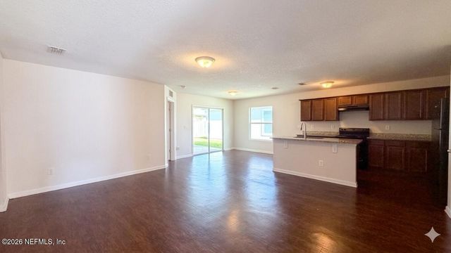 5462 VILLAGE POND Court, Jacksonville, FL 32210