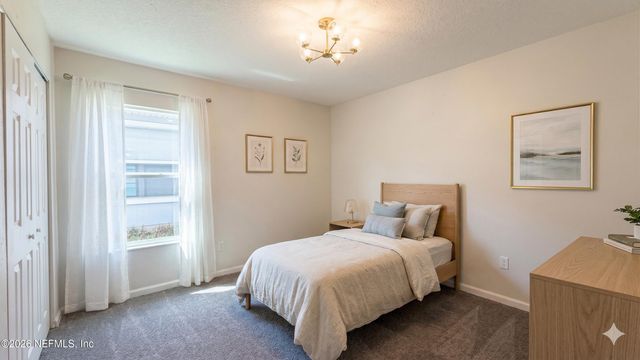 5462 VILLAGE POND Court, Jacksonville, FL 32210