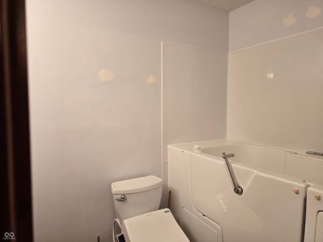 3393 W Sunset Drive N, Greenfield, IN 46140