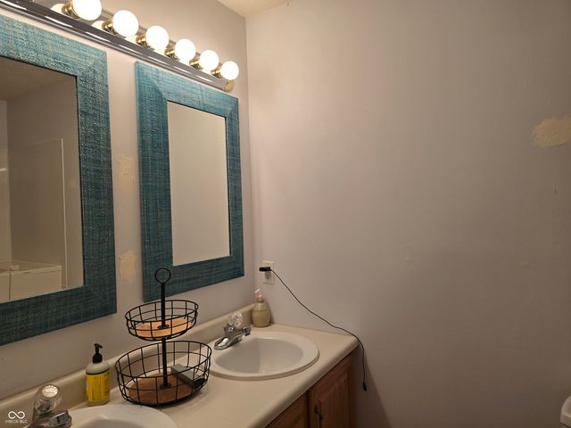 3393 W Sunset Drive N, Greenfield, IN 46140