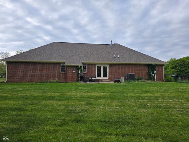 3393 W Sunset Drive N, Greenfield, IN 46140