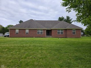 3393 W Sunset Drive N, Greenfield, IN 46140