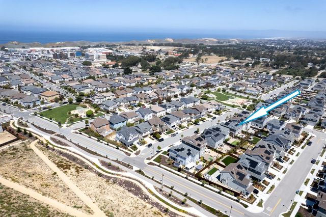 2720 Parkview Way, Marina, CA 93933