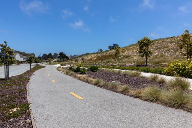 2720 Parkview Way, Marina, CA 93933