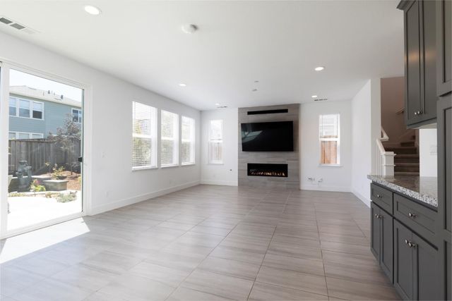 2720 Parkview Way, Marina, CA 93933