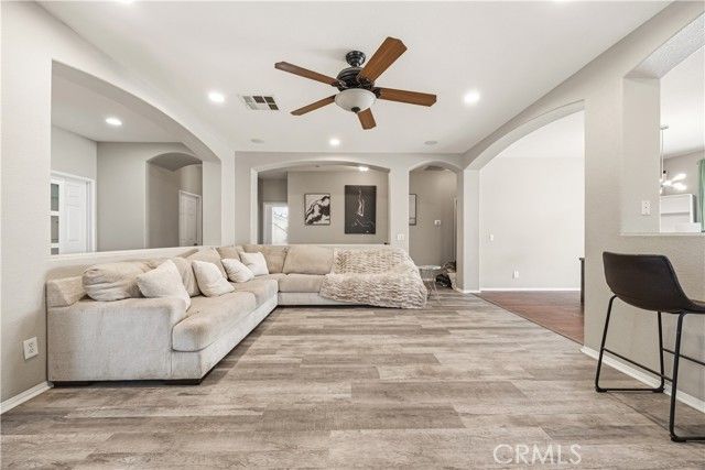 30196 Meadow Oaks Street, Menifee, CA 92585