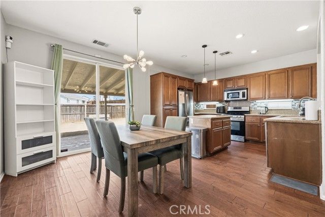 30196 Meadow Oaks Street, Menifee, CA 92585