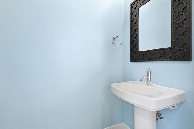 1719 Welch Street A, Houston, TX 77006