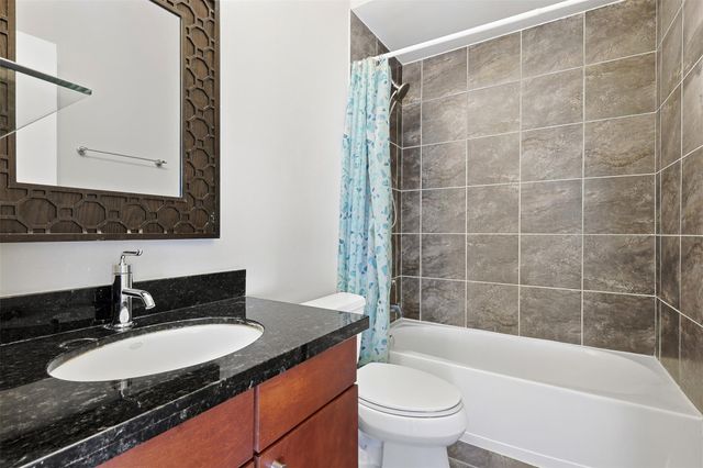 1719 Welch Street A, Houston, TX 77006