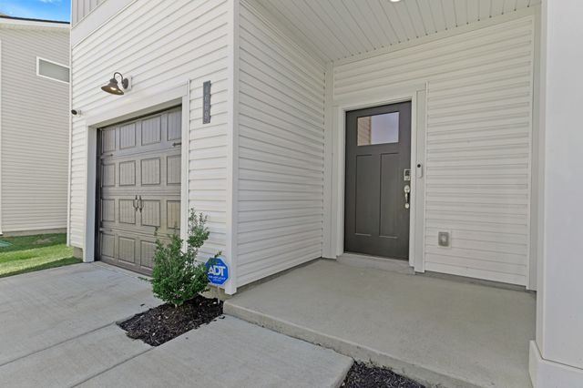 4669 Ridge Bend Dr, Nashville, TN 37207