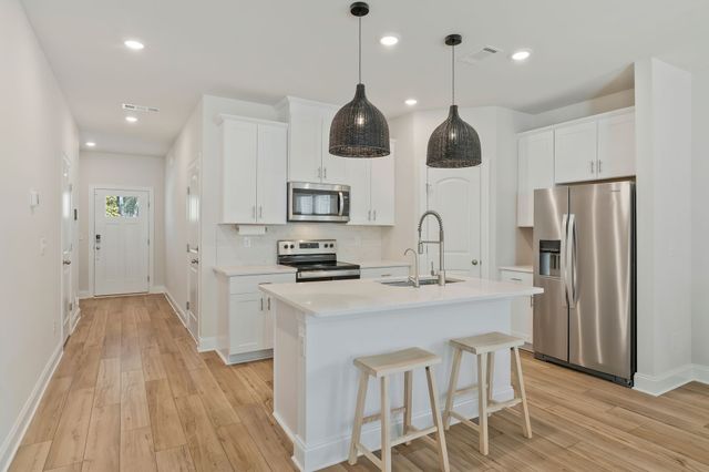 4669 Ridge Bend Dr, Nashville, TN 37207