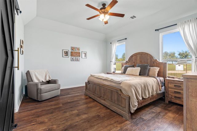 6097 N Fm 908, Rockdale, TX 76567